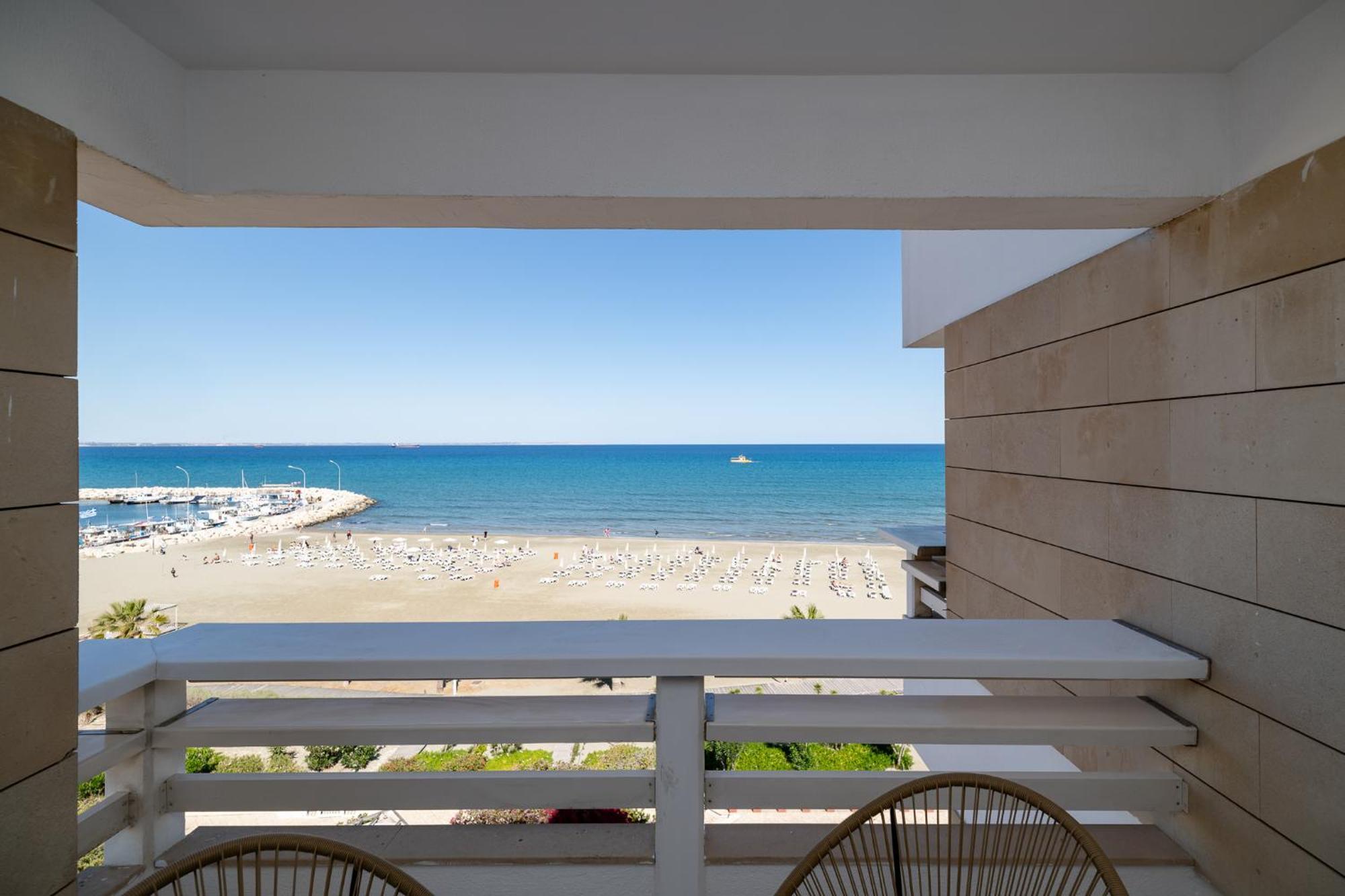 Lazuli Beachfront Sea View Ap144 Larnaca Exterior photo